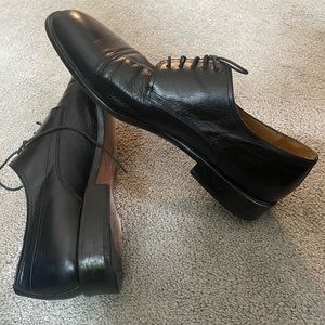 Mezlan black shoes